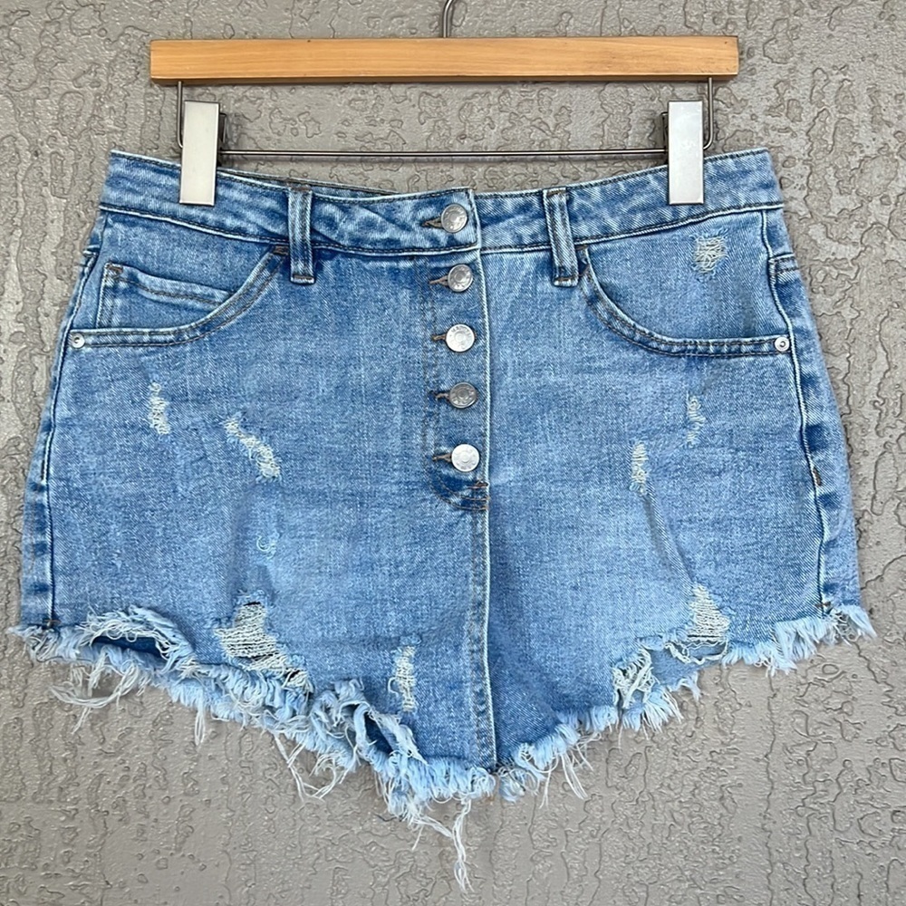 Steve Madden Madden NYC High Waisted Distressed Button Fly Denim Shorts Size 11 - Picture 2 of 13